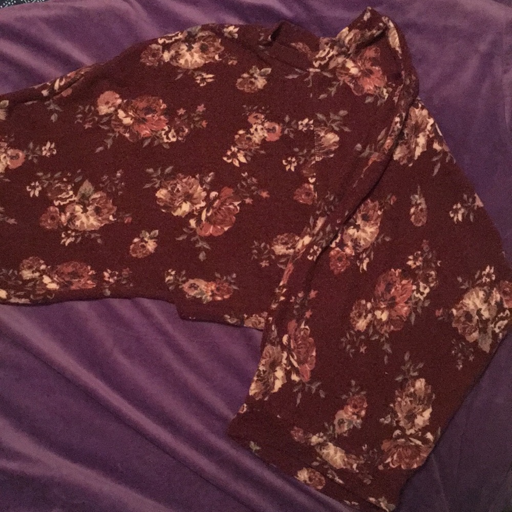 Long sleeve cropped shirt